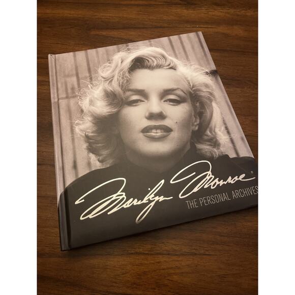 MARILYN MONROE: The Personal Archives By Cindy De La Hoz 2011 Coffee Table Book - Picture 1 of 7